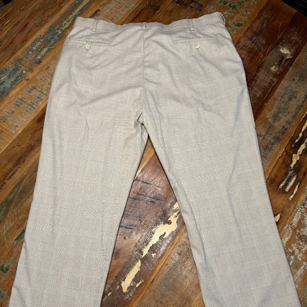 Roundtree & Yorke TravelSmart Dress Pants Men’s 42x30 Plaid Stretch Slacks